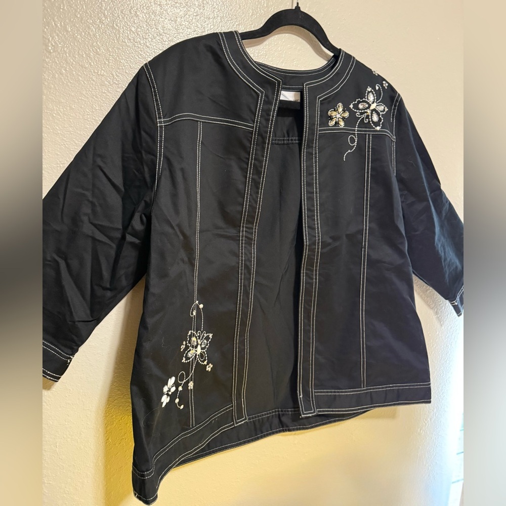 Alfred Dunner Embellished Black Jacket Size 18 Open Front Floral Embroidered Top - Picture 4 of 6
